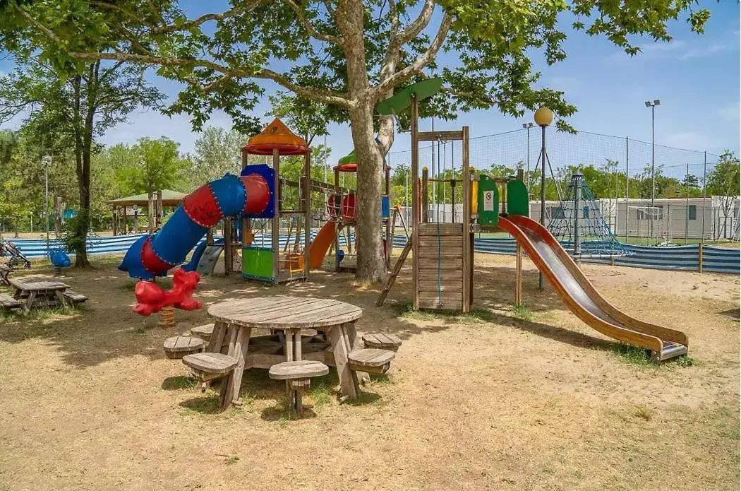 Vacanceselect Mobil Homes - Camping Pineta Sul Mare Camping Village Cesenatico Italy