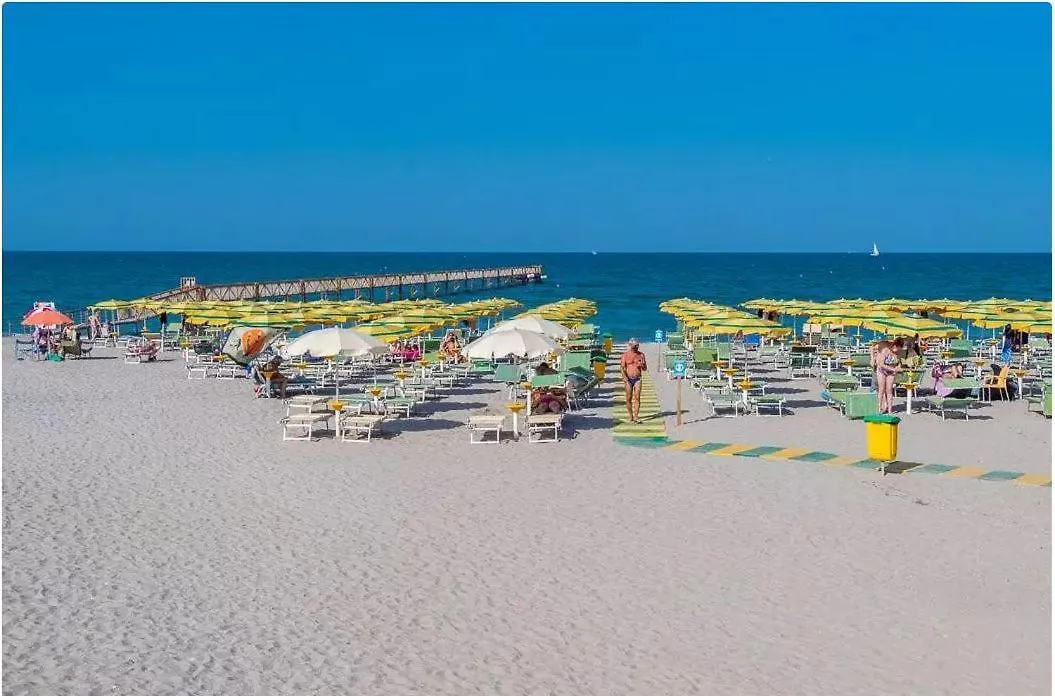 Campsite Vacanceselect Mobil Homes - Camping Pineta Sul Mare Camping Village Cesenatico Italy